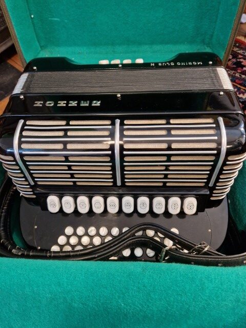 Hohner Morino Club N in C/F - Image 9